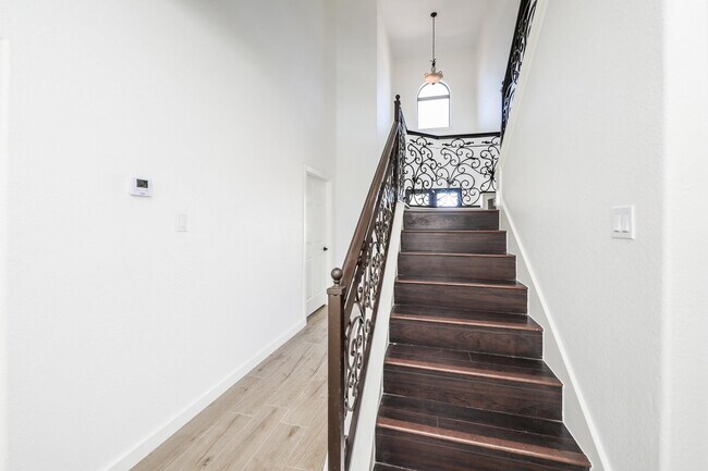 Building Photo - 115 Coahuila Loop