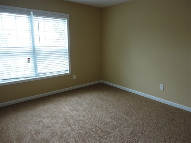 Building Photo - 2992 Briaroak Dr