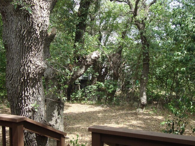 Building Photo - 18311 Redbud Ln