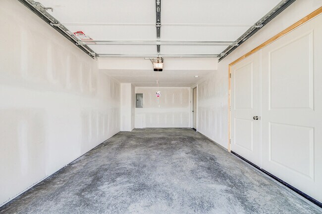 Building Photo - 603 W Mason St