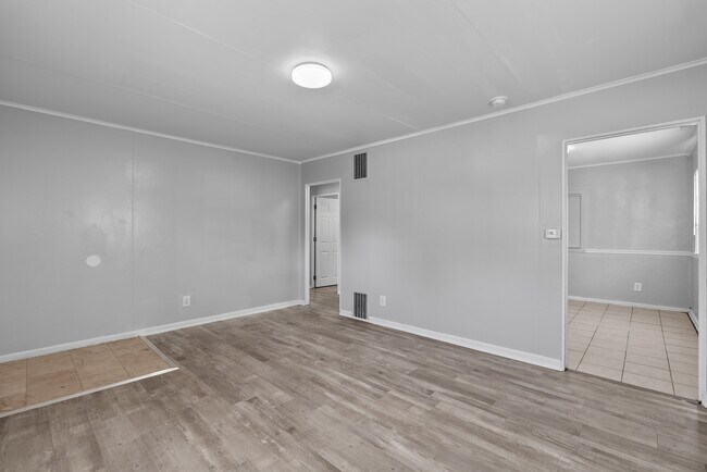 Building Photo - 313 N 42nd St
