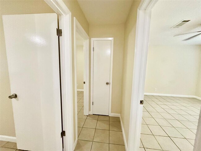 Building Photo - 5206 Regency Cove