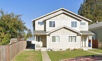 Building Photo - 2907 Duplex