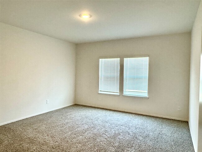 Building Photo - 1606 Cedar Pointe Ct