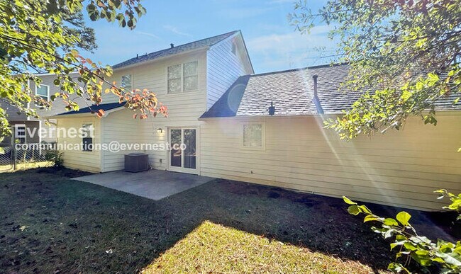 Building Photo - Limited Time Special Offer /3-Bedroom Home with Garage / Pet-Friendly / Available Now!