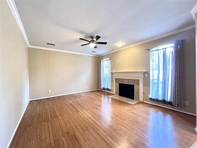 Building Photo - 22847 Red River Dr