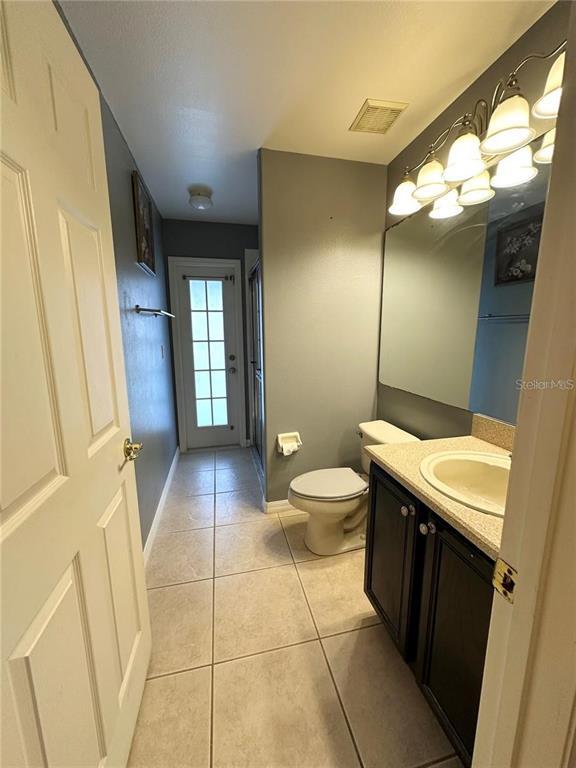 Building Photo - 16016 Blossom Hill Loop