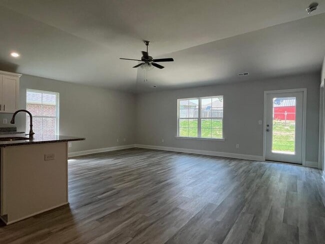 Building Photo - 108 Bingham Wy