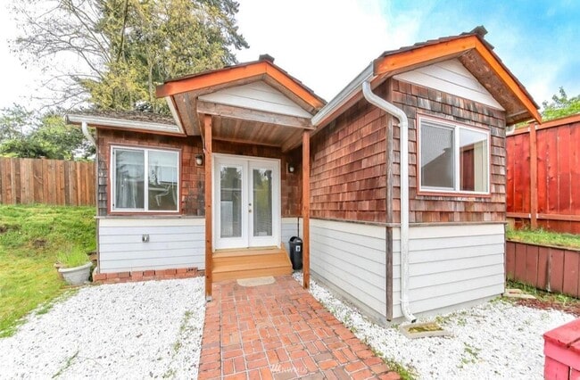 Building Photo - 8408 33rd St W