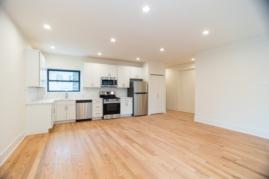 Building Photo - 652 W Gordon Ter