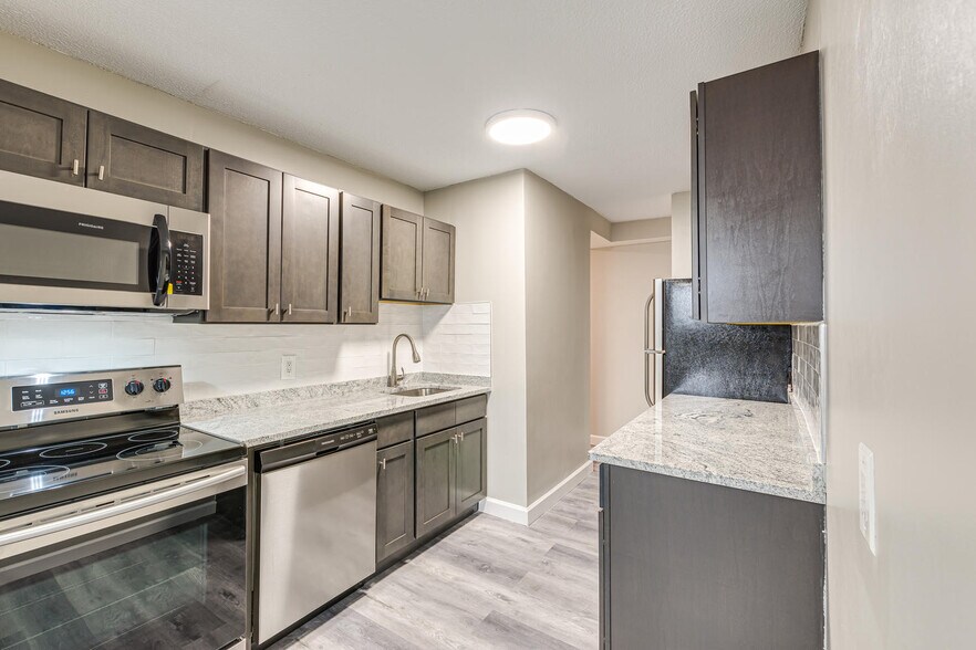 The Harrison Somerset Apartment Homes 575 Easton Ave Somerset NJ