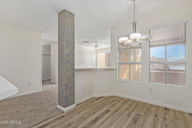 Building Photo - 11375 E Sahuaro Dr