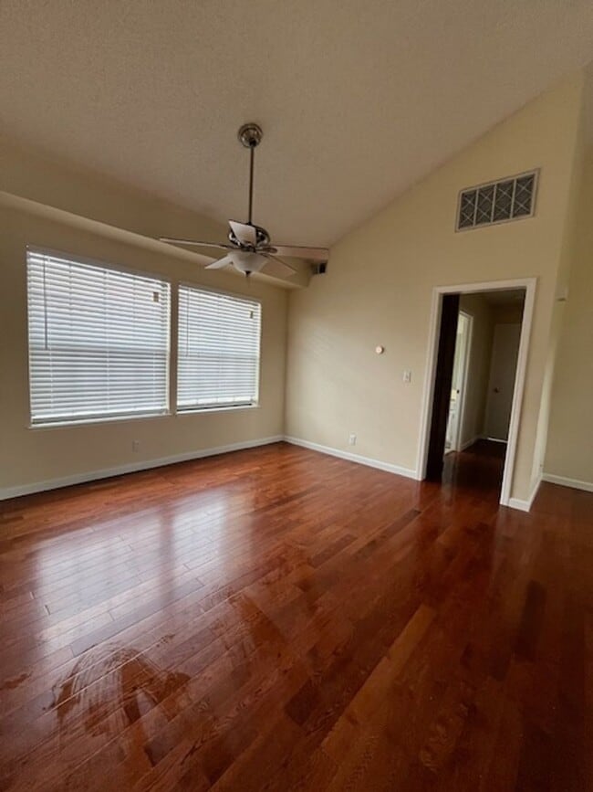 Building Photo - 14419 Outrigger Dr