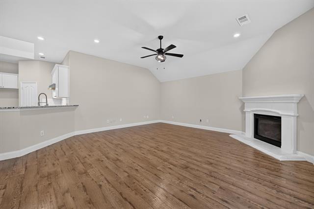 Building Photo - 12745 Excelsior Ln