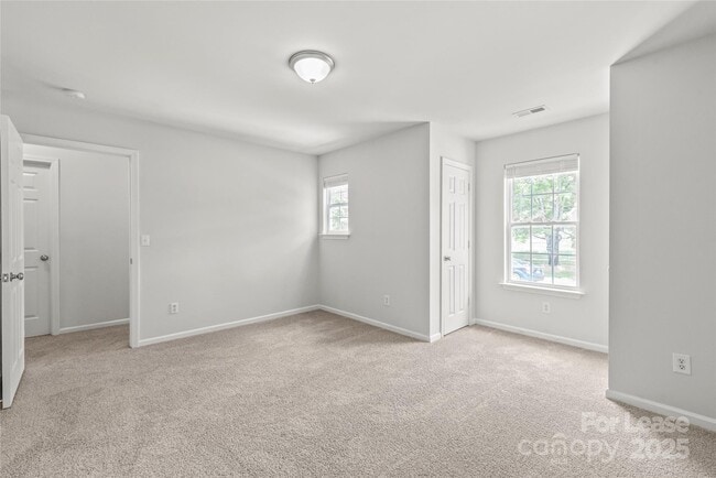 Building Photo - 8818 Sharonbrook Dr