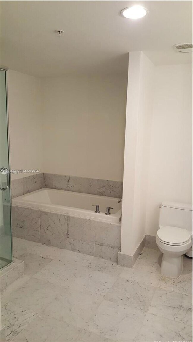 Building Photo - 253 NE 2nd St