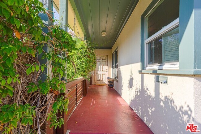 Building Photo - 5615 Wenlock St