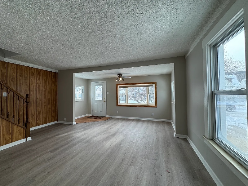 Building Photo - 84 W Kalama Ave