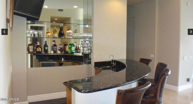 Building Photo - 6002 E Saguaro Vista Ct