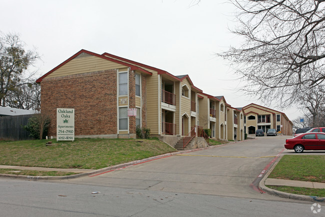 Oakland Oaks Apartments - Irving, TX | Apartment Finder