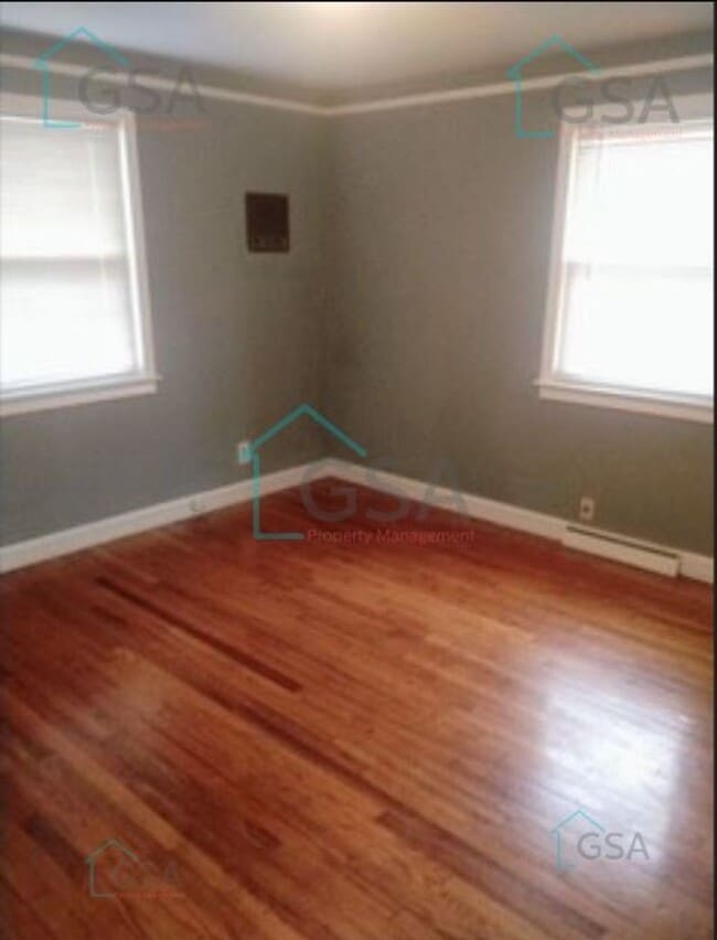 Building Photo - Two Bedroom Two Bath