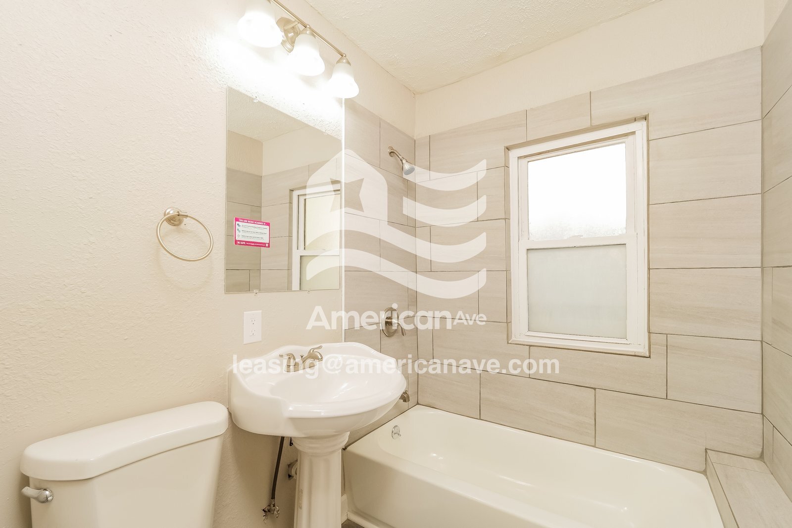 Building Photo - 1305 E 59th St