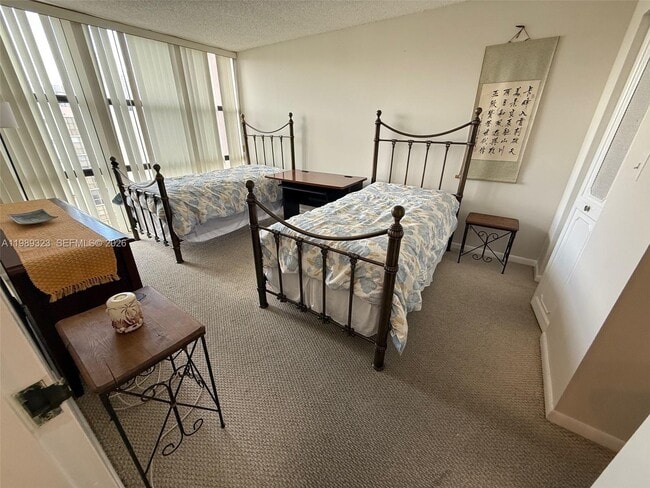 Building Photo - 17011 N Bay Rd