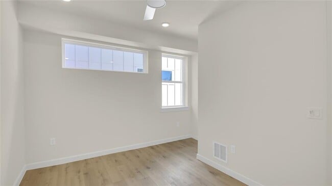 Building Photo - 6802 Montana St