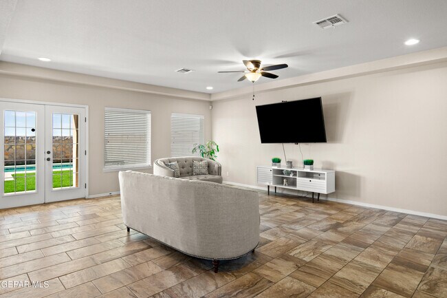 Building Photo - 13232 Emerald Isle St