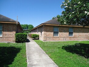 Building Photo - 2003 Villa Linda Ave
