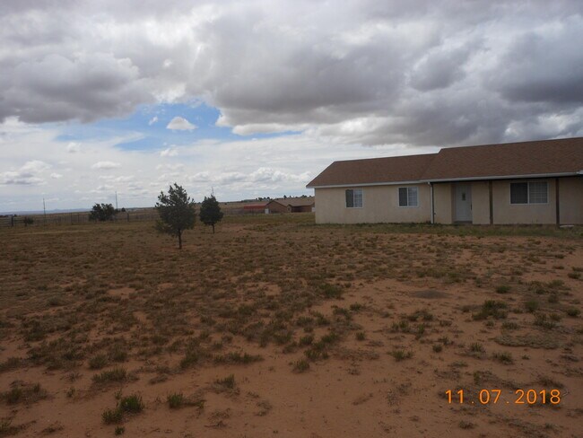 Building Photo - 14 Lola Ct