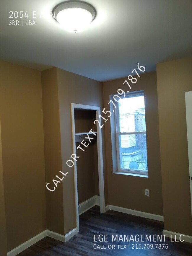 Building Photo - 2054 Ann St