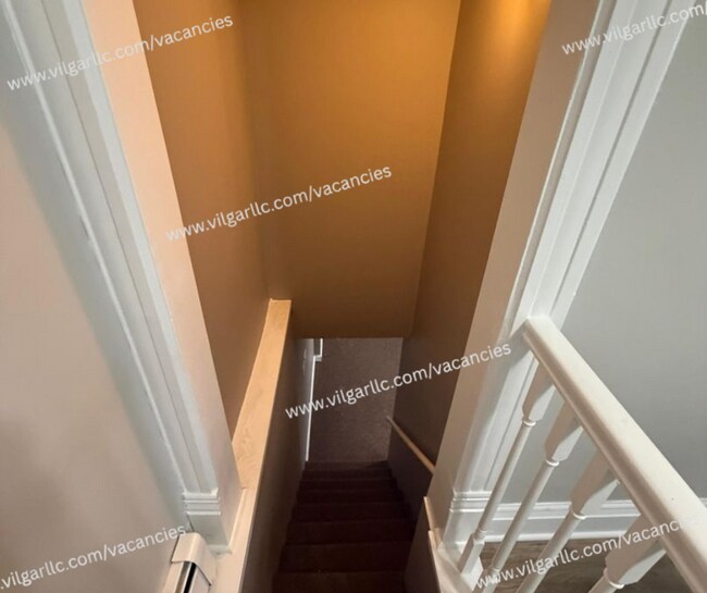 Building Photo - 136 Matteson St