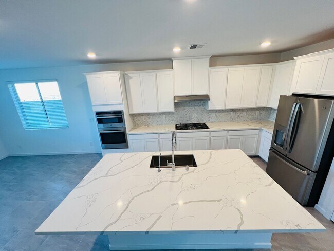 Building Photo - New Summerlin View