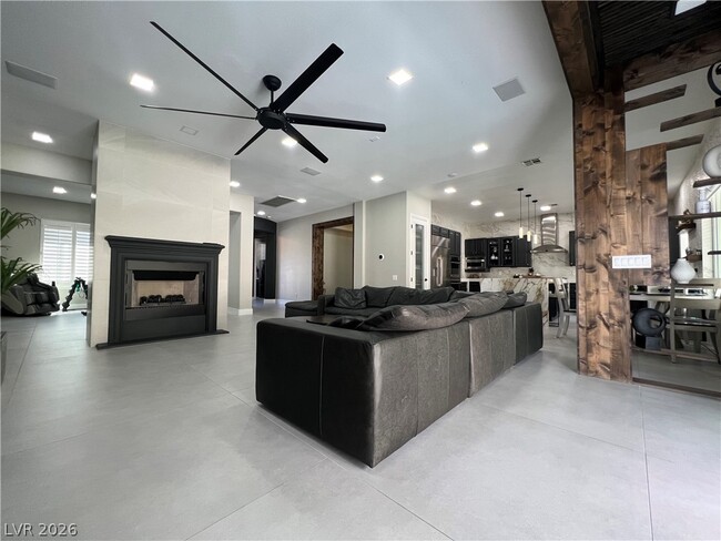 Building Photo - 11544 Bohemian Forest Ave