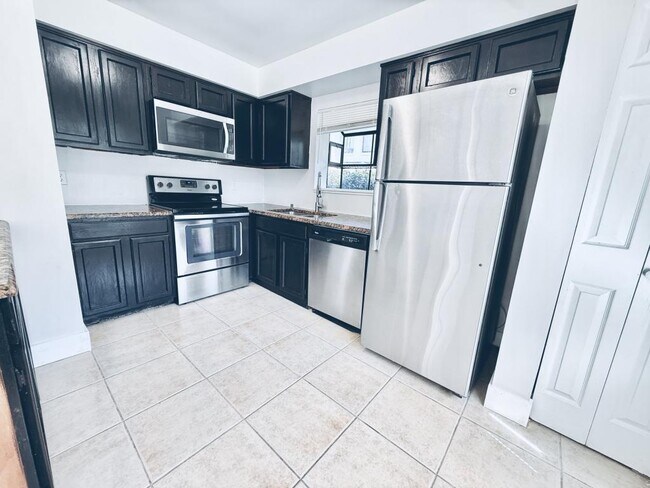 Building Photo - 4454 Pinebark Ave