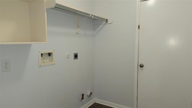 Building Photo - 10314 Raybrook Ln