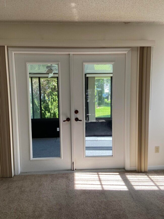 Building Photo - 157 Bob White Ct