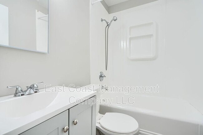 Building Photo - 2706 E Biddle St