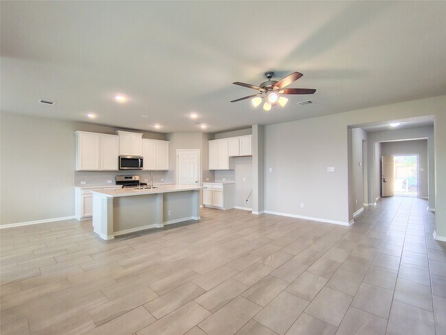 Building Photo - 9822 Willow Crown Ln