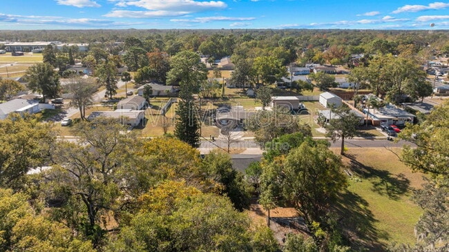 Building Photo - 6303 Delaware Ave