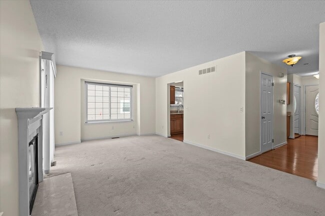 Building Photo - 31112 Columbia Dr