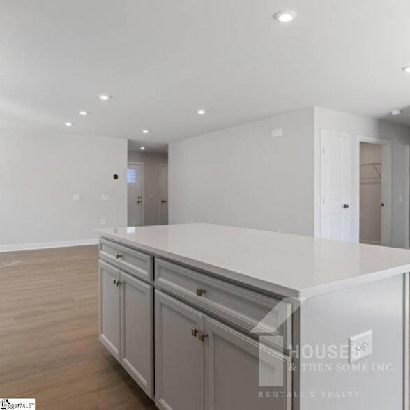 Building Photo - 1130 Bulrush Dr