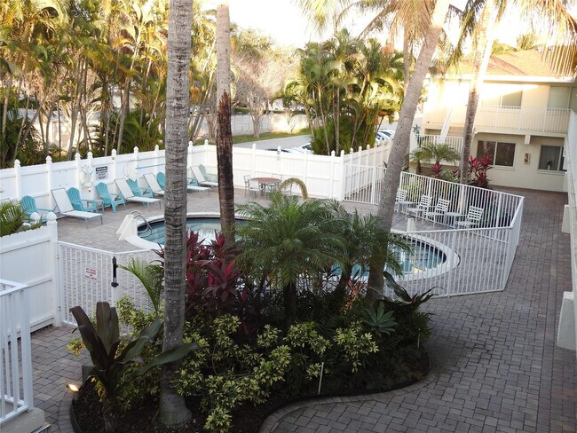 Building Photo - 1872 NE 46th St