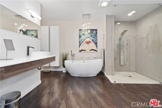 Building Photo - 6508 Via Baron