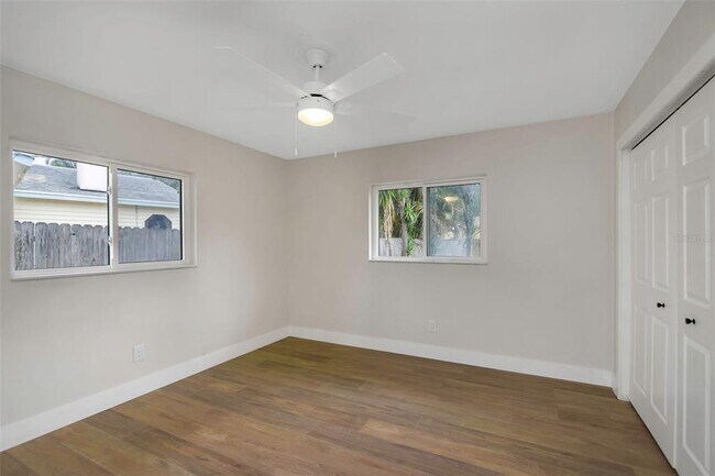 Building Photo - 245 Grove Cir N