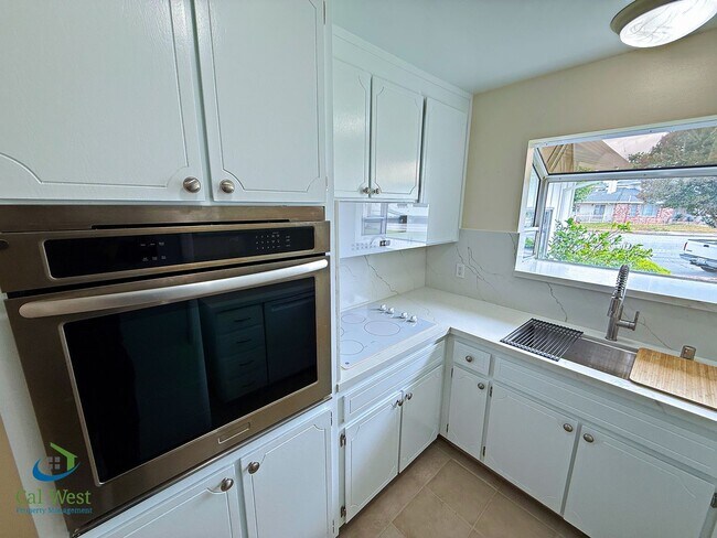 Building Photo - $3895 - Beautiful and Well Maintained Gilroy Home w/ Remodeled Home