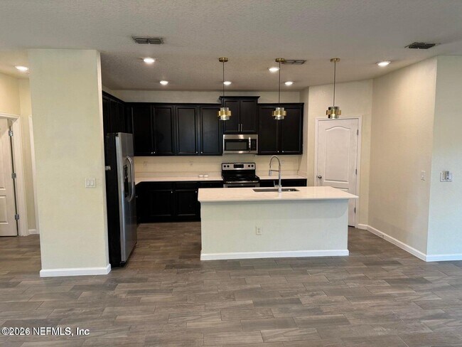 Building Photo - 15704 Stedman Lake Dr