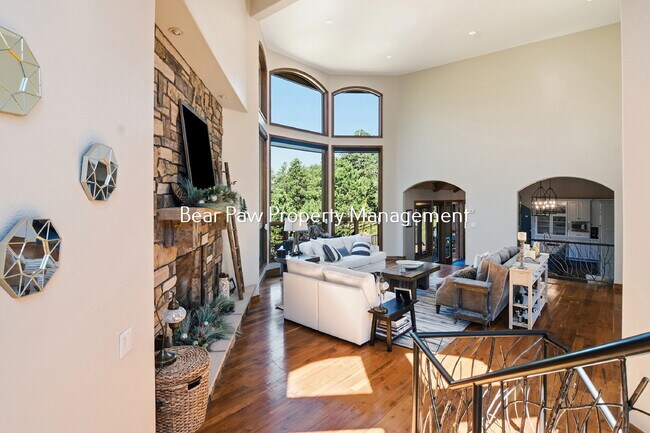 Building Photo - "Spacious 6-Bedroom Retreat with 7 Luxurious Bathrooms off Upper Bear Creek!"