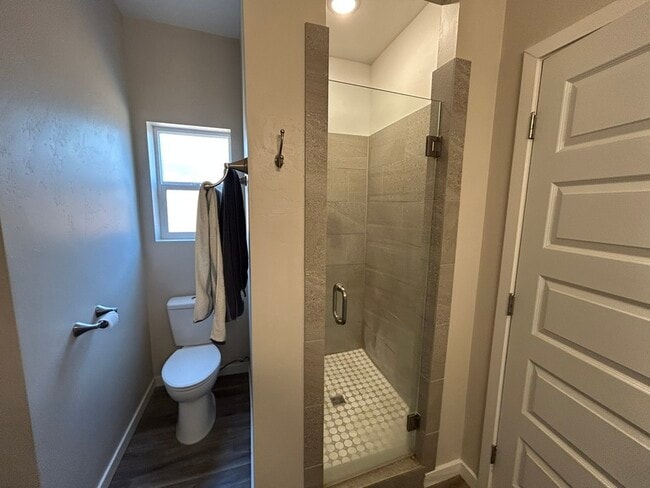 Building Photo - 394 Trenton Court